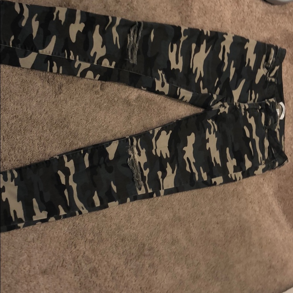 Forever 21 camo ripped jeans